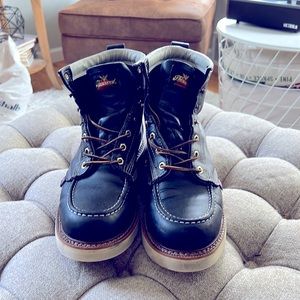 Thorogood Men’s work boots non-safety toe